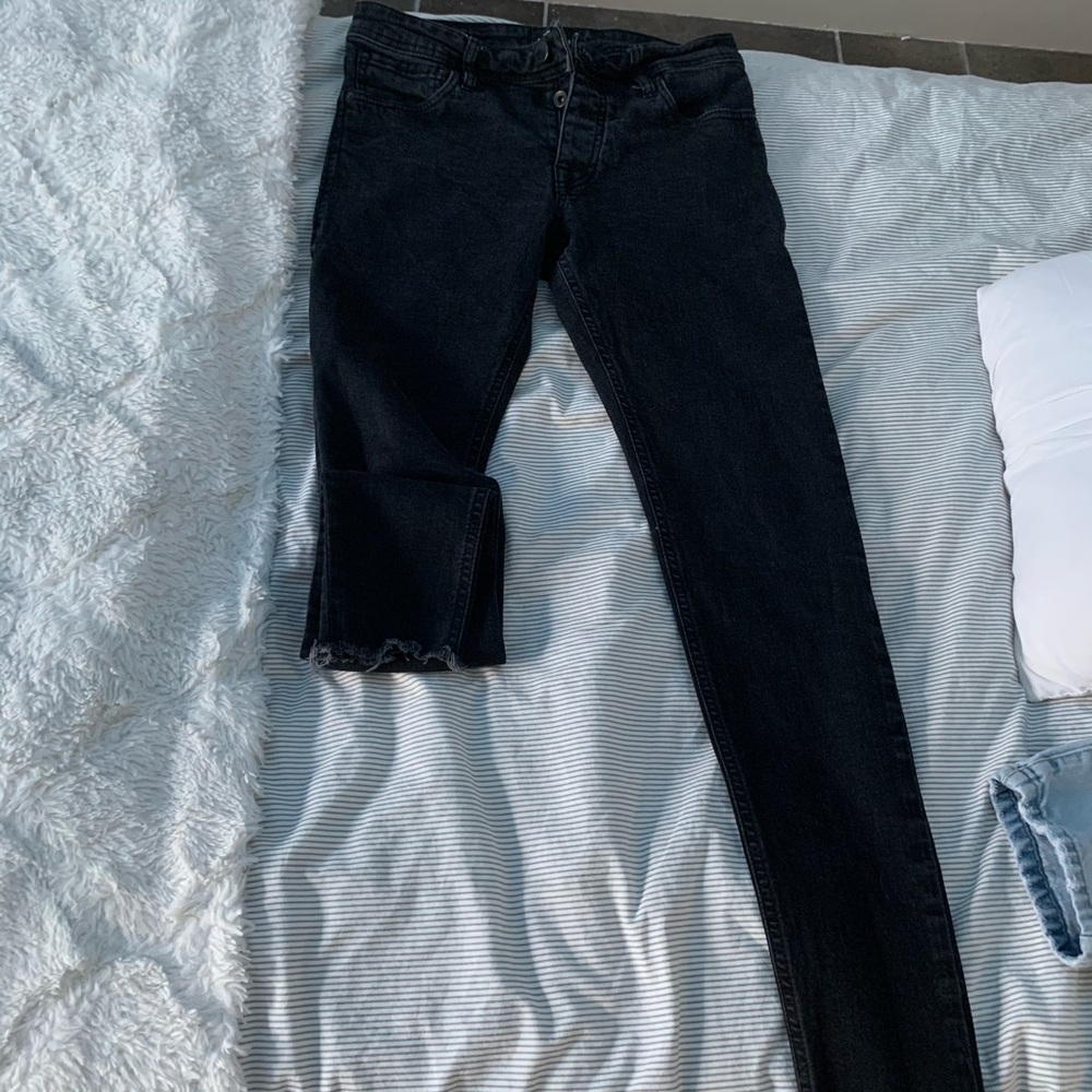 Black skinny jeans